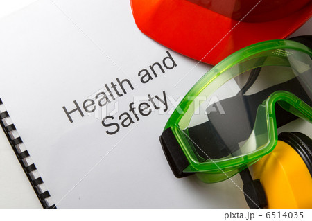 Register with goggles, earphones and helmet 6514035