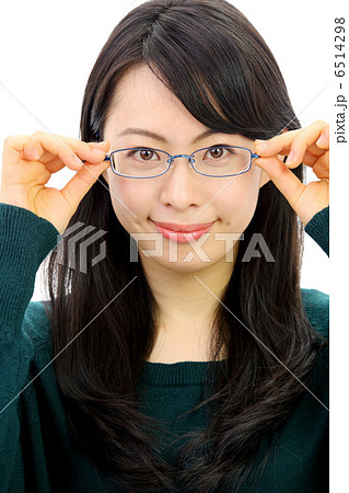 眼鏡をかけた女の子の写真素材