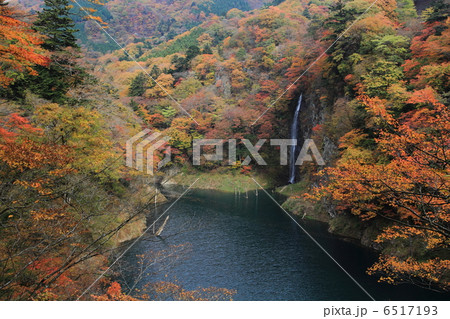 回顧（みかえり）の滝 6517193