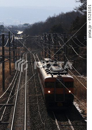 しなの鉄道 169系 湘南色 S52編成 御代田-平原 しなの鉄道 169系 湘南色 S52編成 御代田-平原 6528101
