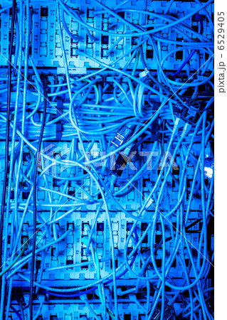 Network center concept 6529405