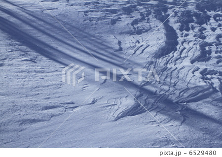 雪の風紋と影 6529480