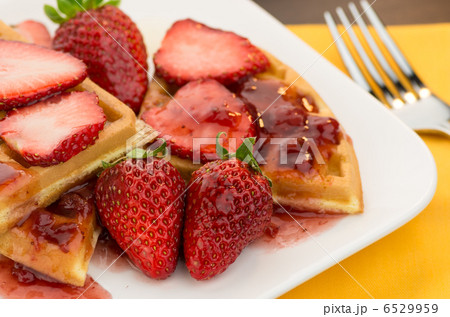 ワッフルデザート 6529959