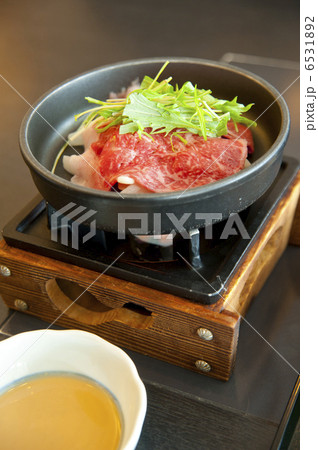 玉ねぎと牛肉の小鍋 6531892