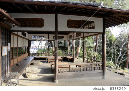 殿ヶ谷戸庭園・紅葉亭 6533249