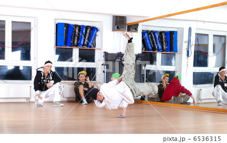 .break dancer .break dancer 6536315