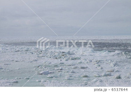 流氷と波 6537644