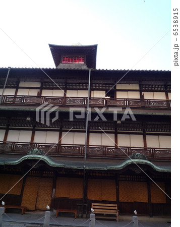 新春の道後温泉本館 新春の道後温泉本館 6538915