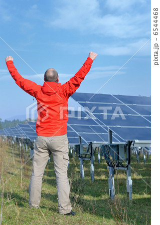 Male solar panel engineer at work place 6544468