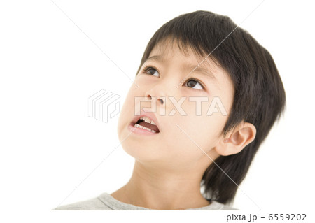 変顔をする男の子 変顔をする男の子 6559202