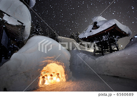 かまくらの雪だるま 6560689