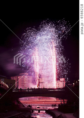 冬の下呂温泉　花火物語の様子です。 6566218