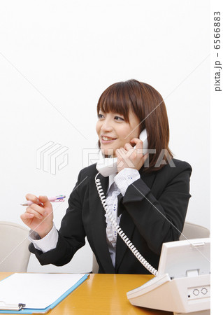 応対中のOL 6566883