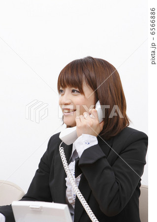 応対中のOL 6566886