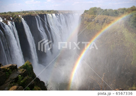 ヴィクトリアの滝 6567336
