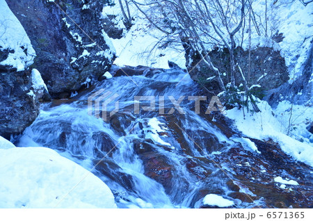 冬の横谷渓谷 冬の横谷渓谷 6571365