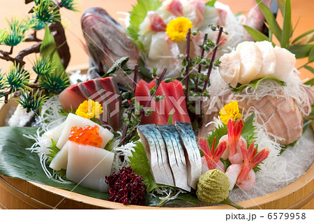 刺し身盛り合わせ 6579958