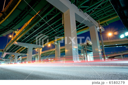 自動車の光跡 6580279