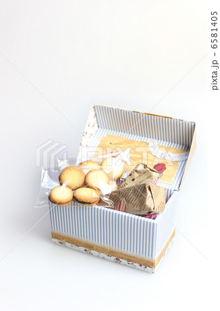 プレゼント(お菓子) プレゼント(お菓子) 6581405