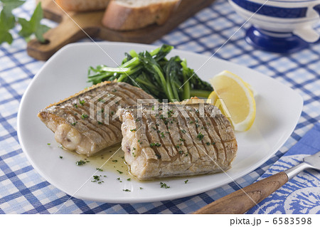 魚料理と切身 6583598