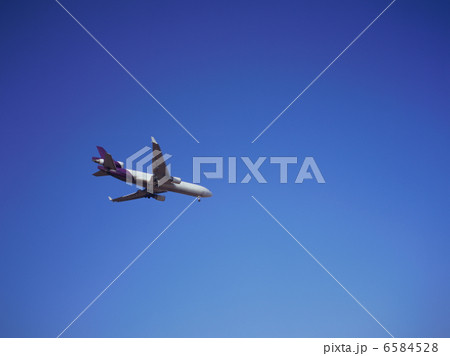 空と飛行機 6584528
