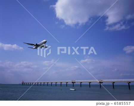 空と飛行機 6585557
