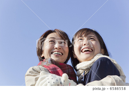 中高生と家族 6586558