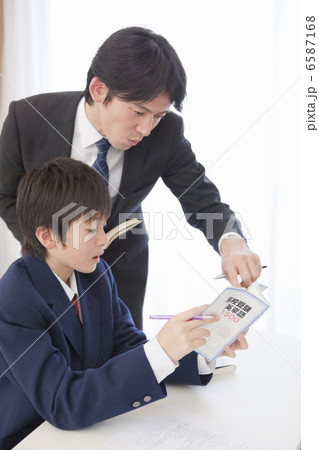 中高生と家族 中高生と家族 6587168