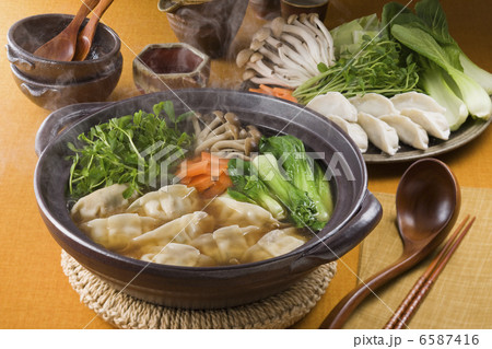 家庭の鍋料理 家庭の鍋料理 6587416