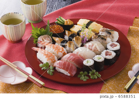 刺身と寿司 6588351