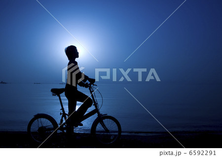 シルエット 6592291