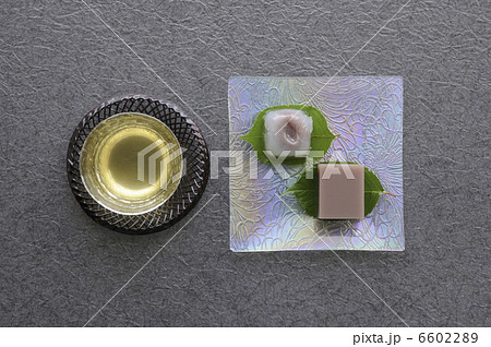 冷茶と葛餅と水羊羹 冷茶と葛餅と水羊羹 6602289