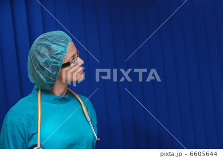 female doctor female doctor 6605644