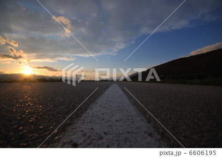 countryroad adventure with beautiful sunset 6606195