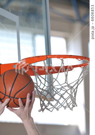 basketball duel 6606853