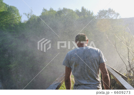 man waterfall man waterfall 6609273