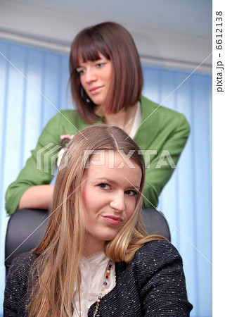 .businesswoman team 6612138