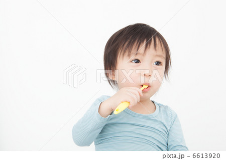 2歳　ハミガキ 6613920