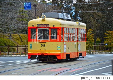 伊予鉄道の路面電車(愛媛県松山市) 伊予鉄道の路面電車(愛媛県松山市) 6614133