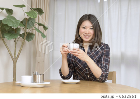 女性のコーヒータイム 6632861