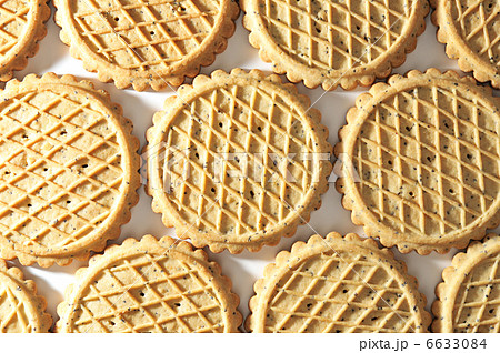 cookies on a white 6633084