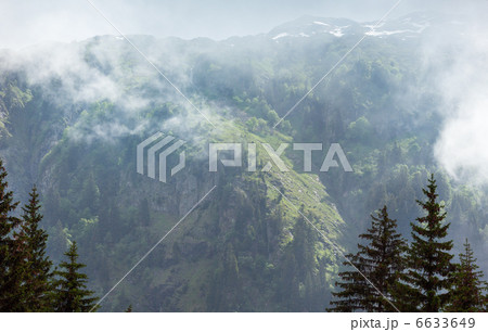 Summer overcast mountain view 6633649