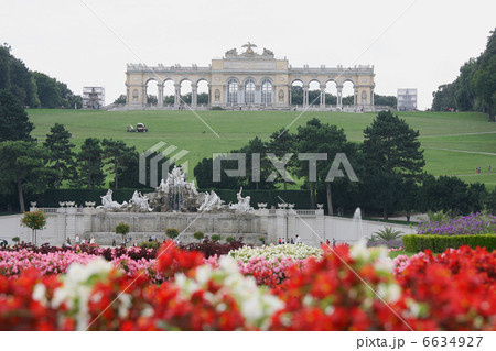 シェーンブルン宮殿　ウィーン　オーストリア 6634927