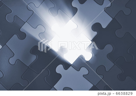 Puzzle plane - one piece missing 6638829