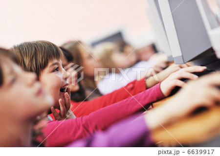it education with children in school it education with children in school 6639917