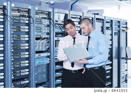 it enineers in network server room 6641055
