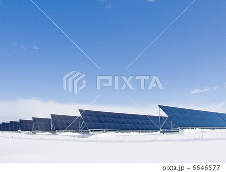 冬のメガソーラー発電所 冬のメガソーラー発電所 6646577