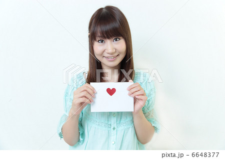 若い女性　手紙 6648377