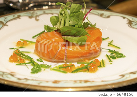 おいしいサーモンサラダ おいしいサーモンサラダ 6649156