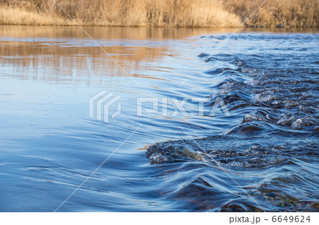 水の流れ 6649624